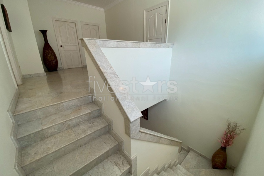 Spacious 6-Bedroom Villa in Khao Tao, Hua Hin – Private Pool, Guest House & Scenic Views, photo 13