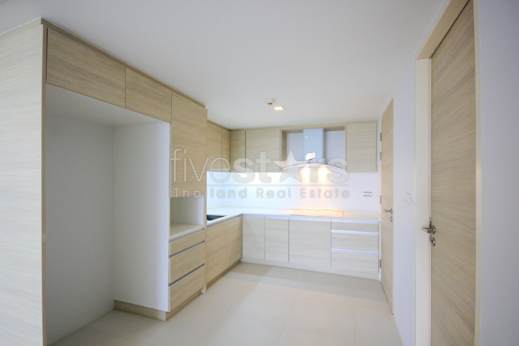 The Sanctuary: 2 Bedroom Condo With Stunning Views, photo 13