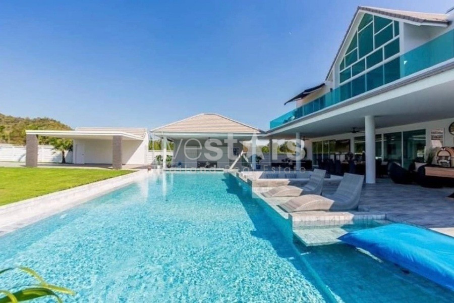 Black Mountain : Luxury 4 Bedroom Pool Villa, photo 2