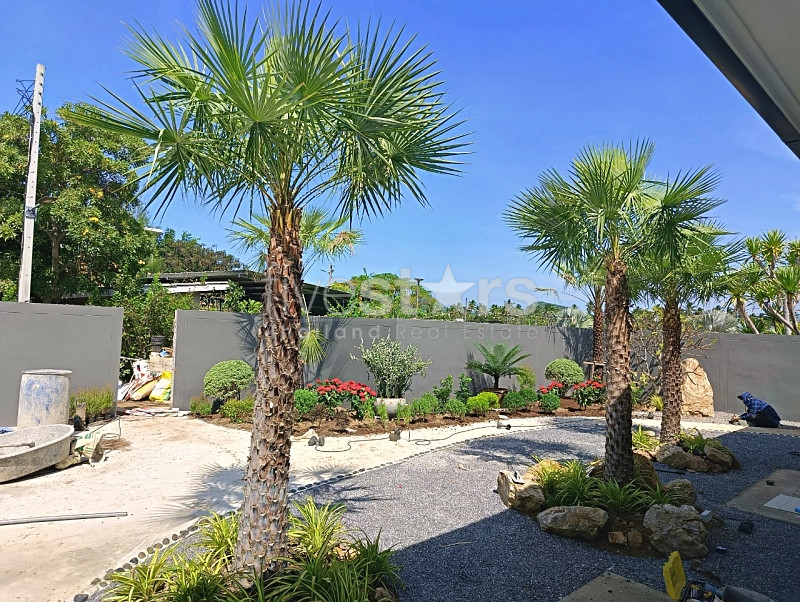 Newly Built 3-Bedroom Pool Villa with Mountain Views Near Dolphin Bay Beach, photo 9