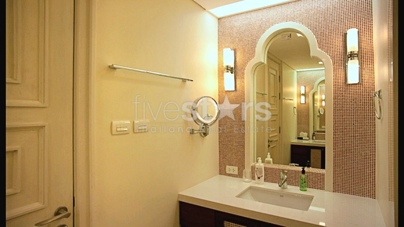 Stunning 3-Bedroom Beachfront Condo with Panoramic Sea and Pool Views at Marrakesh Hua Hin, photo 12
