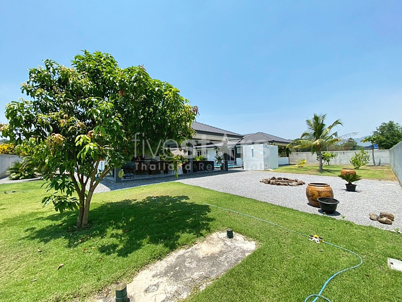 Large Dual-Villa Holiday Home for Sale in Cha-Am on 1 Rai Land – Ideal for Family Living or Rental Investment, photo 2