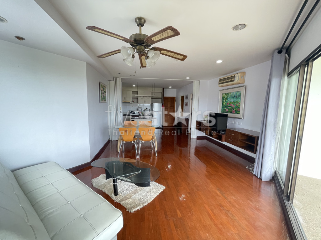 Palm Pavillion: 1 Bedroom Condo with Sea View, photo 4