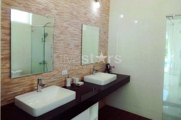 Luxury 4 Bedroom Villa in Sam Roi Yod, photo 10