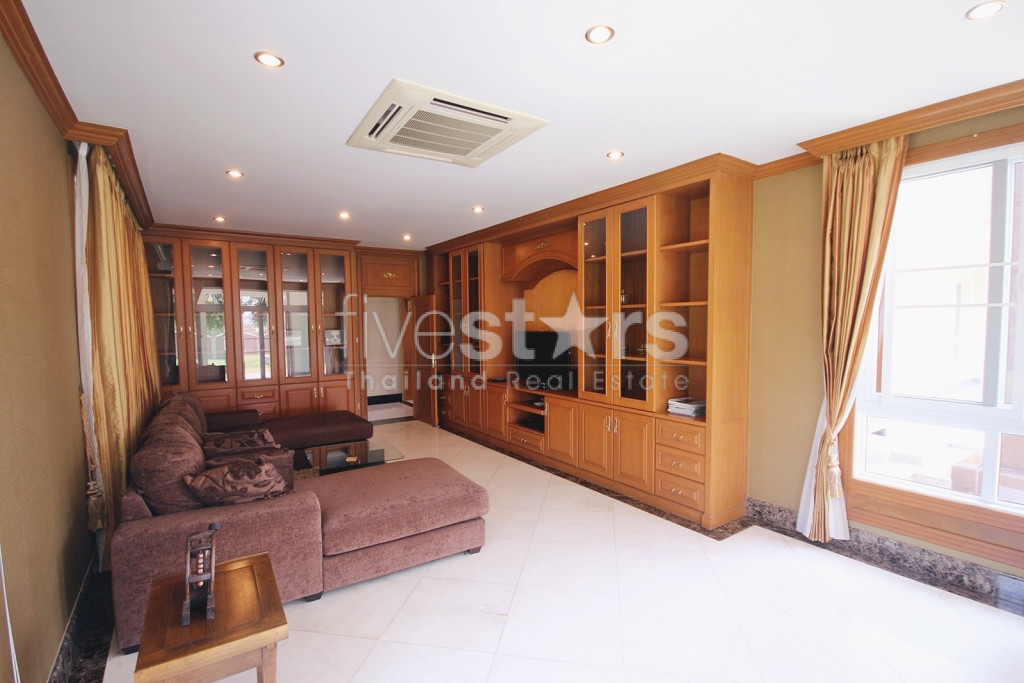 Luxury Two Story Mansion In Cha Am, photo 10