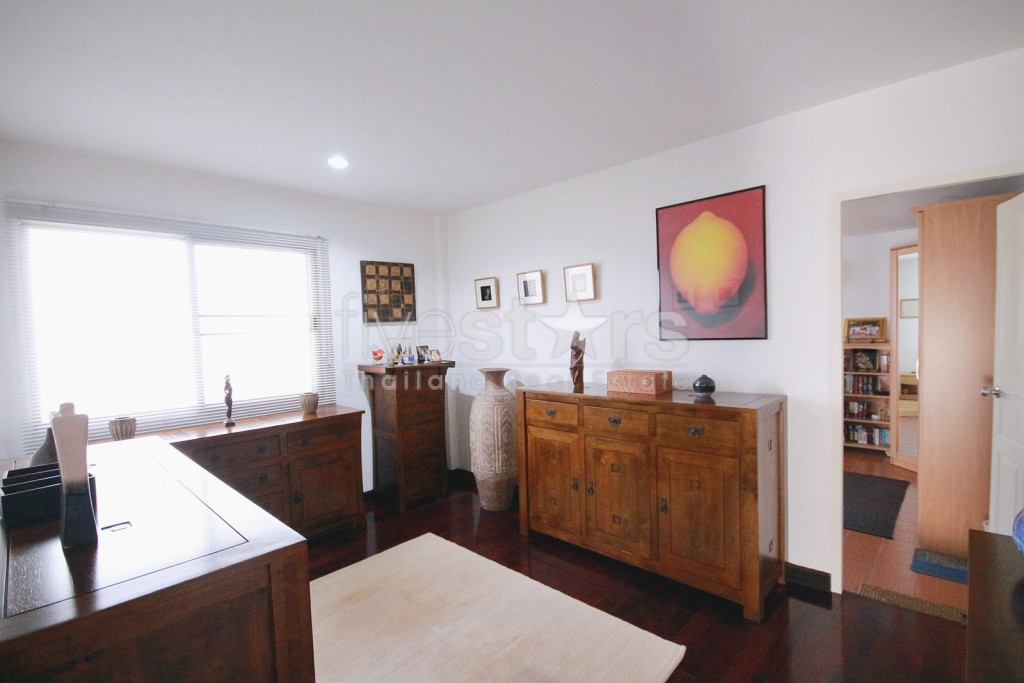City center 3 bedroom villa walking distance from the beach, photo 15