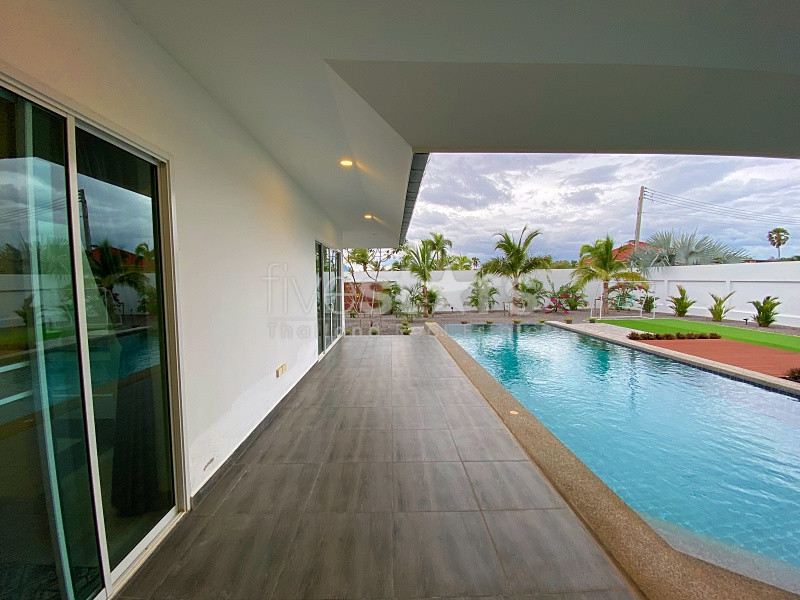 Mountain View 3 Bed 4 Bath Pool Villa For Sale in Paknampran, photo 13