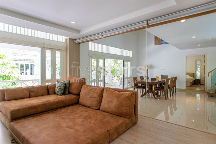 Colonial 3 Bed 4 Bath Villa For Sale with Beachfront Access in Private Estate, photo 6