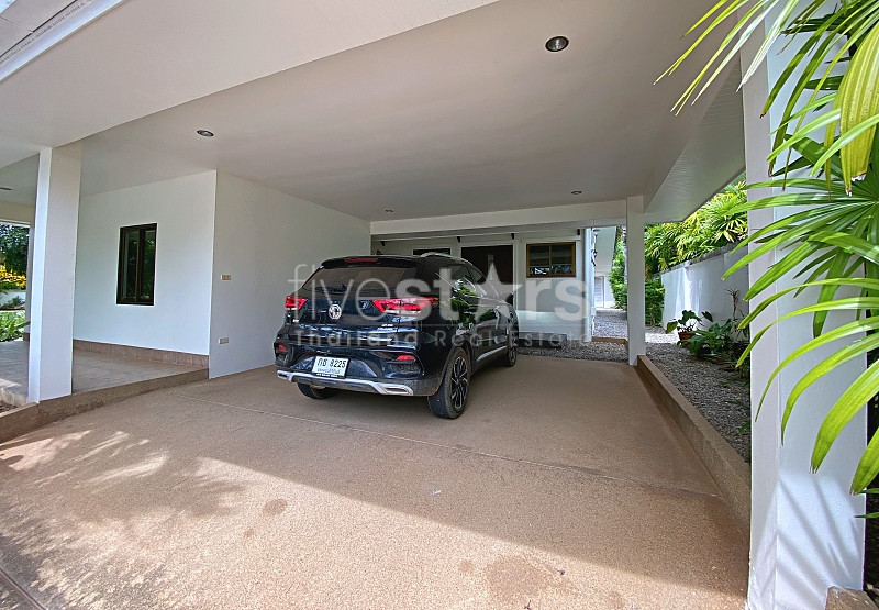 Executive 4-Bedroom Pool Villa with Guest Studio on Rare Double Plot in Khao Tao, photo 9