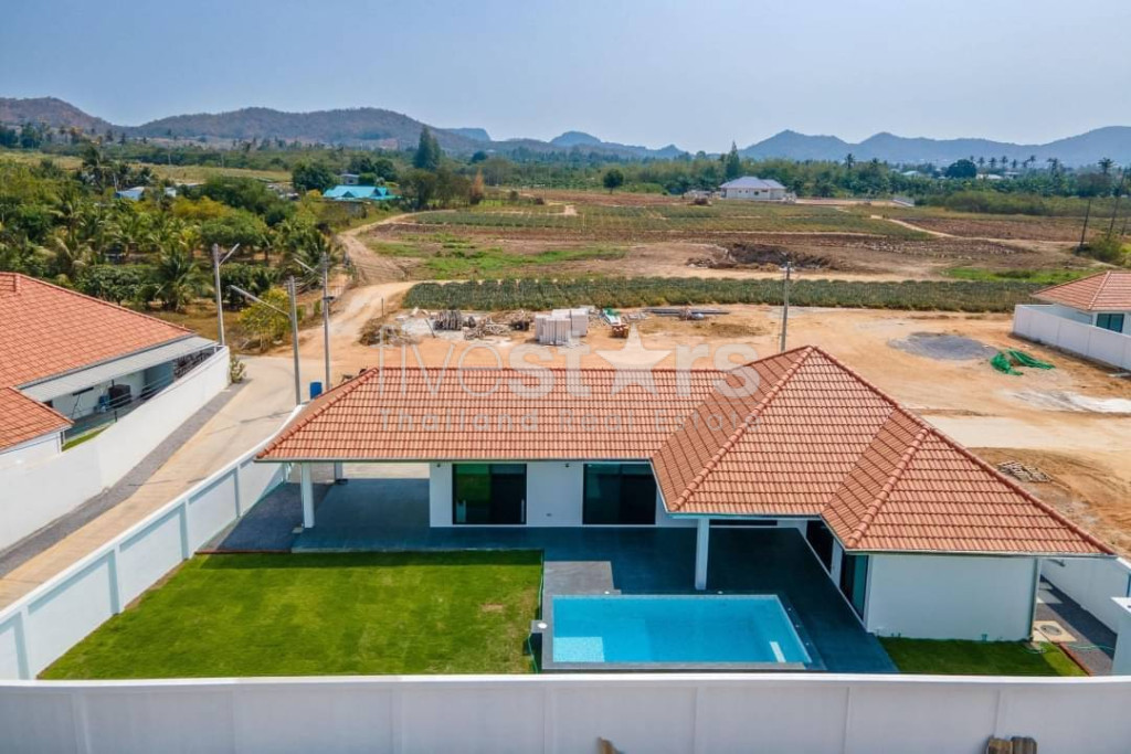 Modern 3-Bedroom Pool Villa in Wang Pong, Hua Hin – Ready to Move In!