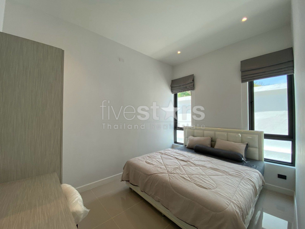 View Till Khao – Modern 3-Bedroom Pool Villa with Rooftop Terrace, photo 15