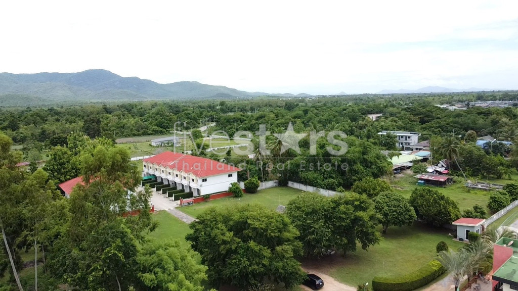 2 Storey : Stand Alone House On A Big Land Plot, photo 4