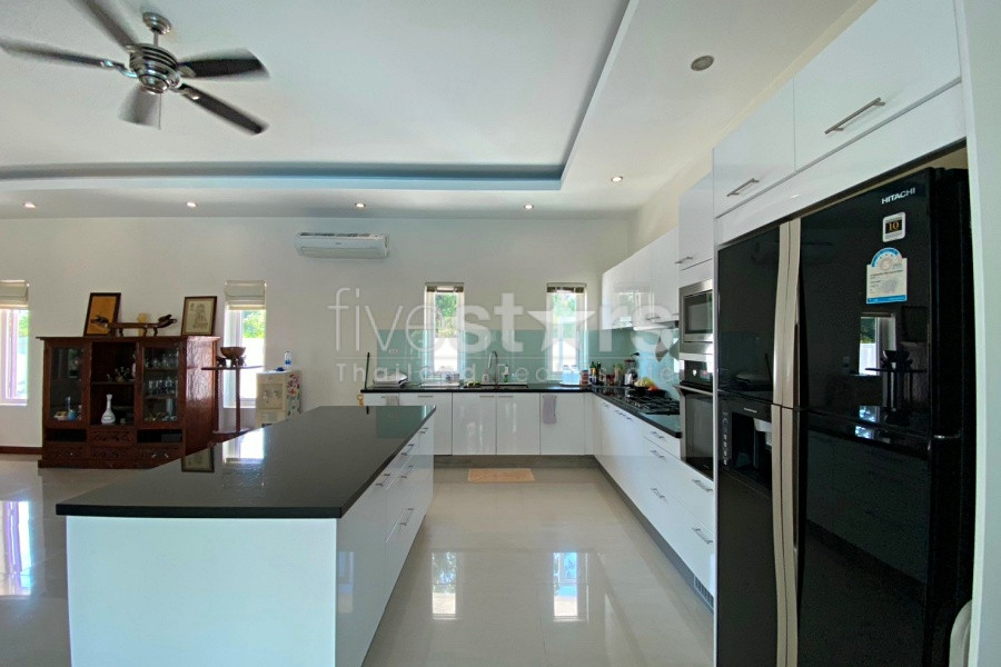 Luxury 4-Bedroom Pool Villa for Sale at Palm Villas Hua Hin, photo 15