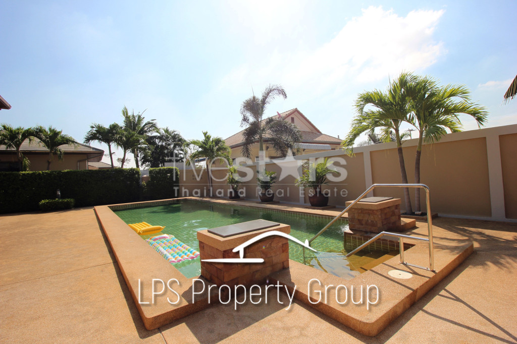 Spacious Holiday Home in Downtown Cha Am For Sale, photo 4