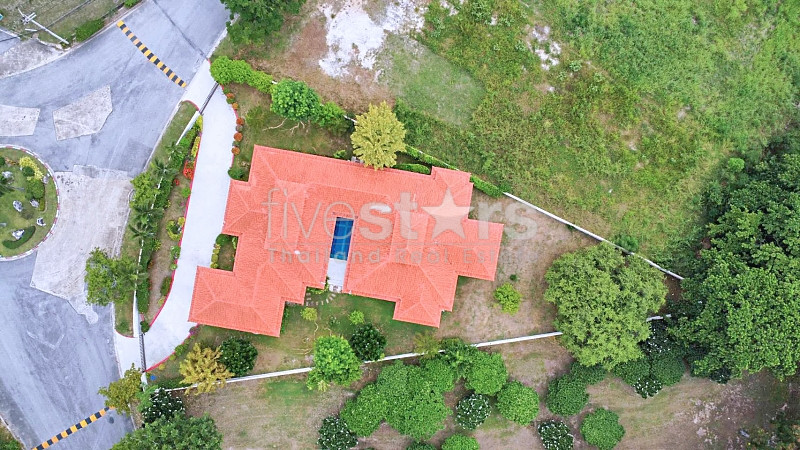 Luxurious Balinese-Style Pool Villa for Sale at Palm Hills Golf Course Hua Hin