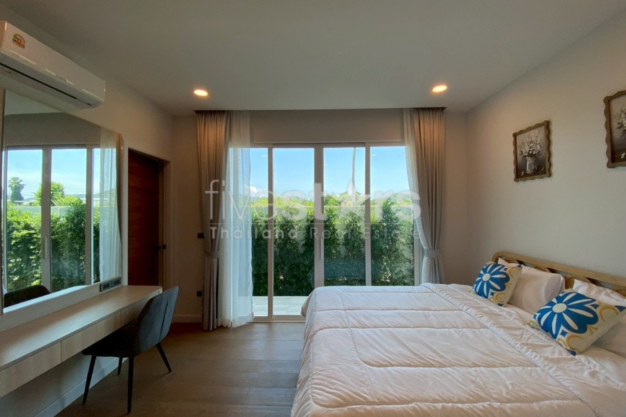 Modern European-Style 3-Bedroom Pool Villa for Sale in Central Hua Hin, photo 14