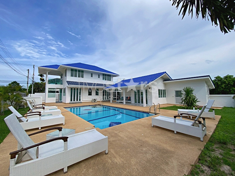 Renovated 3-Bedroom Pool Villa with Guesthouse & Mountain Views – Prime Soi 88 Location, Hua Hin