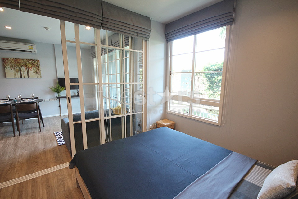 Absolute Beachfront 2 Bed Condo For Sale in Khao Takiap, photo 11