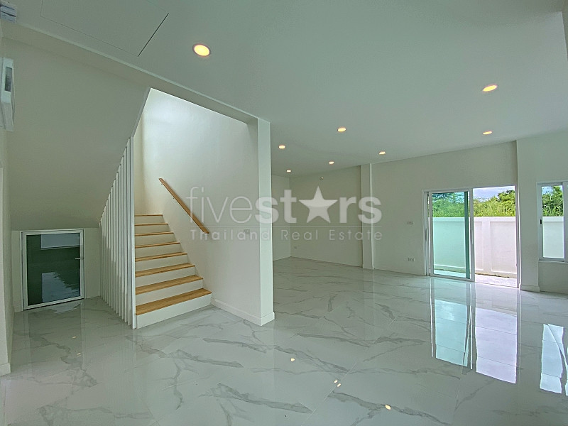 Spacious Family Pool Villa Near Black Mountain | THB 5.69M, photo 10
