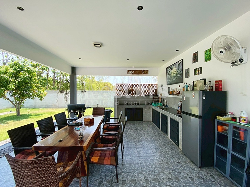 Large Dual-Villa Holiday Home for Sale in Cha-Am on 1 Rai Land – Ideal for Family Living or Rental Investment, photo 6