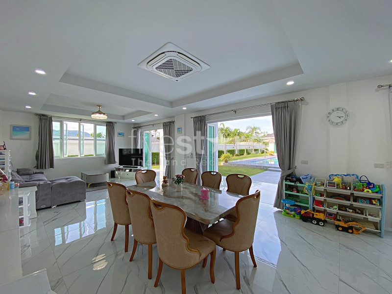 Private 7-Bedroom Villa Estate with 9 Bathrooms, Guesthouse, Games Room & Pool in Hin Lek Fai – Optional Extra Land, photo 9