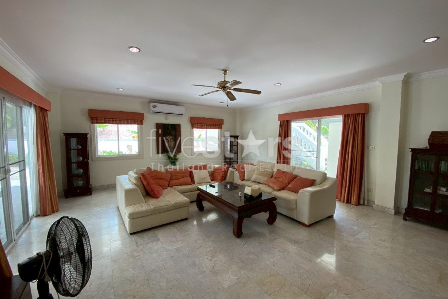 Spacious 6-Bedroom Villa in Khao Tao, Hua Hin – Private Pool, Guest House & Scenic Views, photo 10