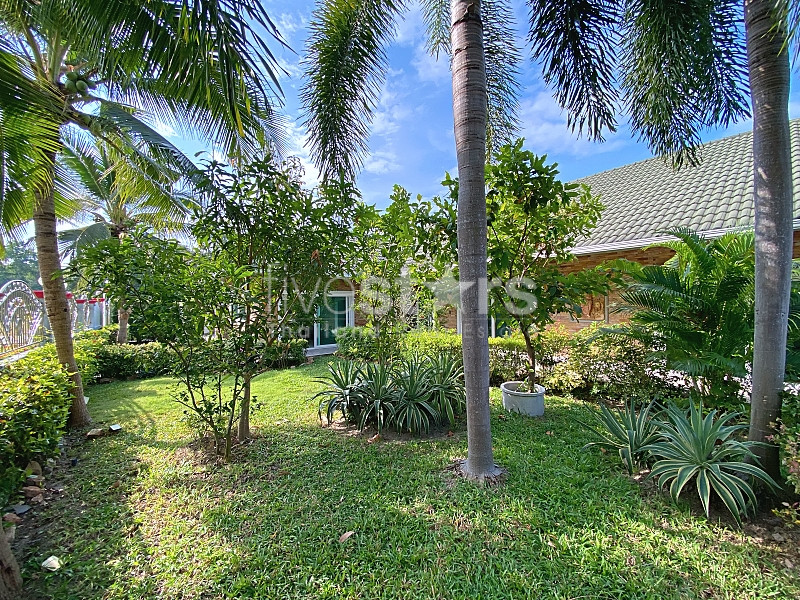 Coconut Gardens: 4 Bed, 4 Bath Private Pool Villa for Sale or Rent in Hin Lek Fai, Hua Hin, photo 3