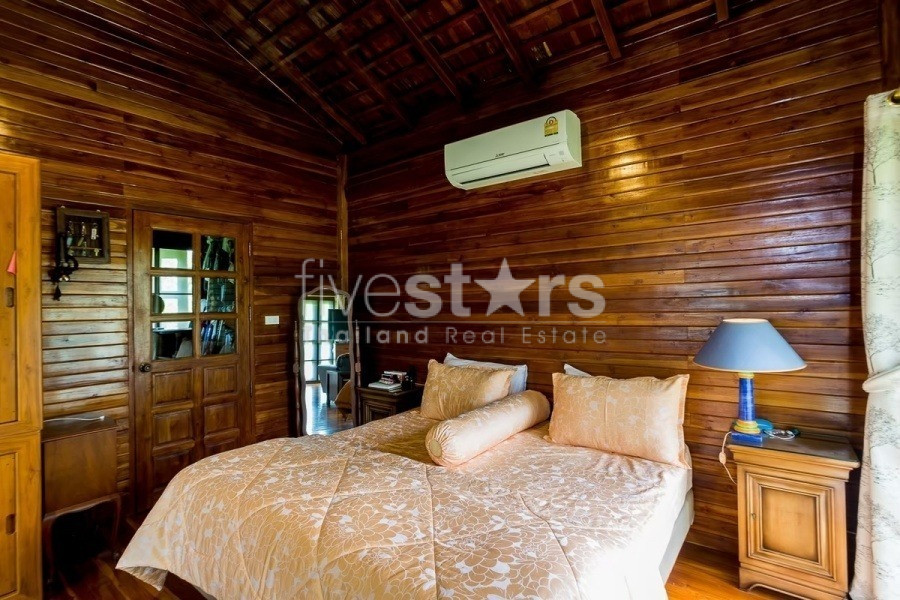 Authentic Thai Teakwood Villa Estate with Guest Bungalows and Mountain Views Near Sam Roi Yot – Reduced Price, photo 13