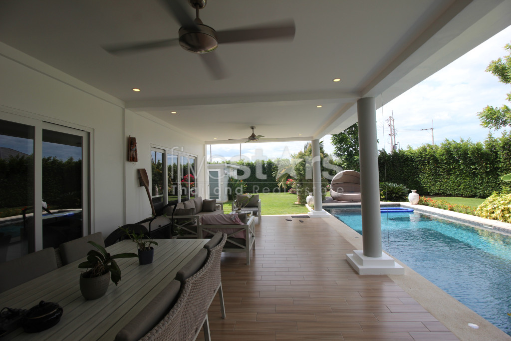4 Bed Luxury Pool Villa on Large Plot, photo 9