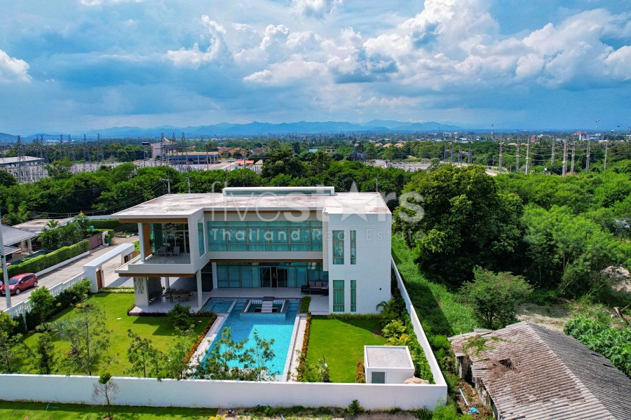 Luxury 4-Bedroom Pool Villa with 5 Bathrooms — Fully Furnished, photo 2