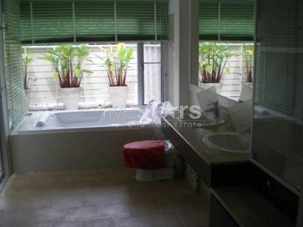 Villa moderne à louer avec piscine privée, photo 17