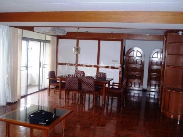 à Bangkok, grand appartement de 190 m² en centre-ville