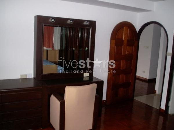 à Bangkok, grand appartement de 190 m² en centre-ville, photo 2