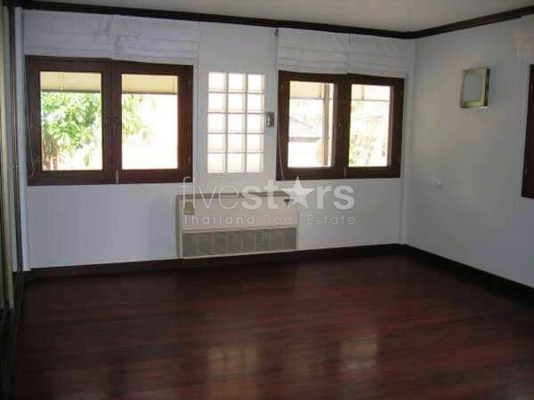 à Bangkok, jolie maison avec jardin privé, proche de toutes commodités., photo 6