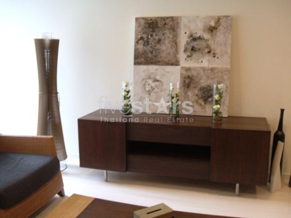 à Bangkok, appartement moderne proche de la station  Bts.