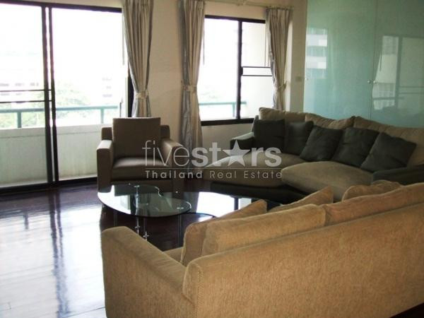 à Bangkok, bel appartement de 160 m² quartier Sala Daeng., photo 2