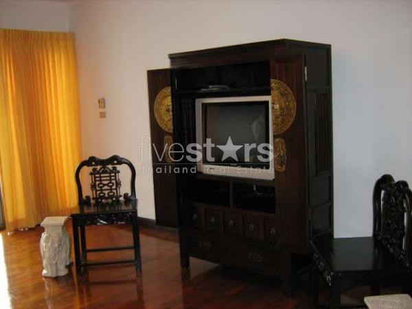 à Bangkok, joli 3 chambres avec grand balcon quartier Ari