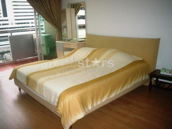 à Bangkok, joli studio de 45 m² quartier Sala Daeng