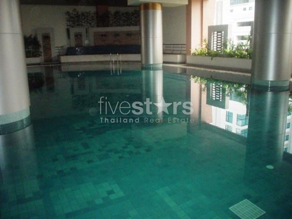 à Bangkok, joli studio de 45 m² quartier Sala Daeng, photo 3