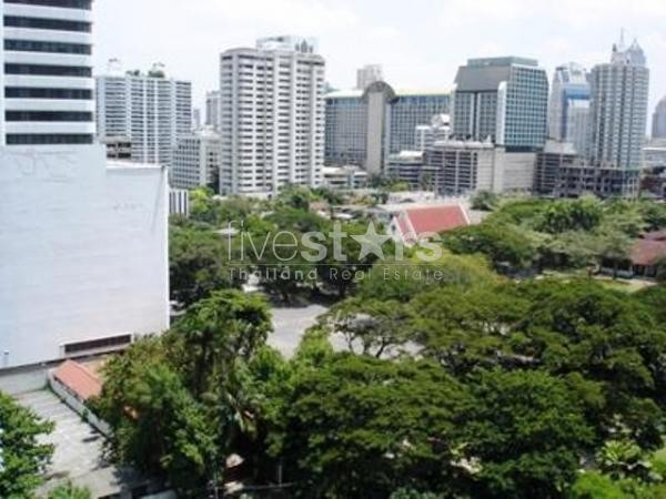 à Bangkok,  bel appartement avec 2 chambres quartier Asoke