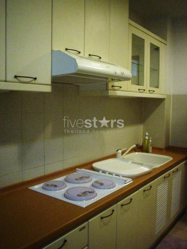 à Bangkok, bel appartement avec 3 chambres quartier Langsuan, photo 2