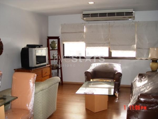 à Bangkok, bel appartement de 64 m² avec 1 chambre