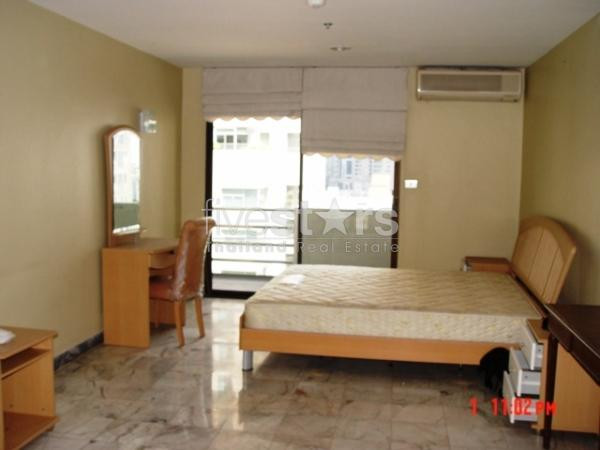 à Bangkok, bel appartement de 64 m² avec 1 chambre, photo 3