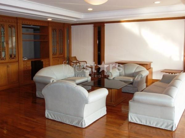 à Bangkok, superbe appartement lumineux quartier Asoke
