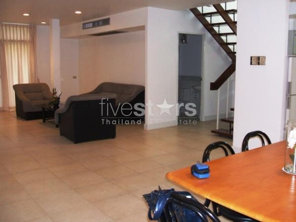 Maison avec jardin privé quartier Phahonyothin, photo 3
