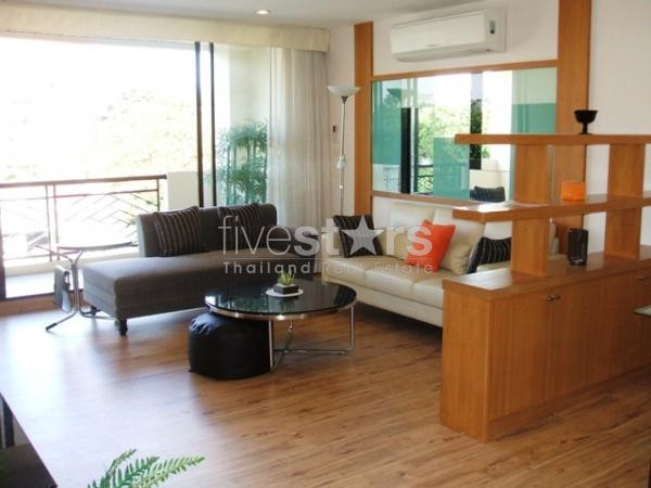 à Bangkok, appartement neuf à 10 minutes de la station BTS Phrom Pong