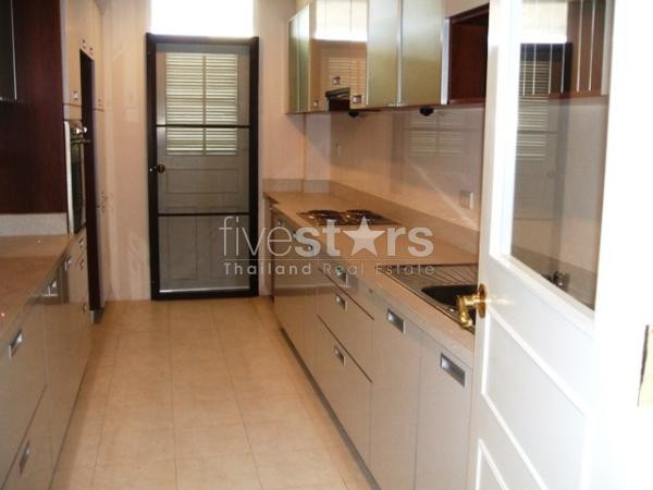 à Bangkok, appartement neuf à 10 minutes de la station BTS Phrom Pong, photo 3