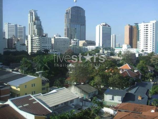 à Bangkok, appartement avec 2 chambres proche BTS Phrong Pong, photo 3
