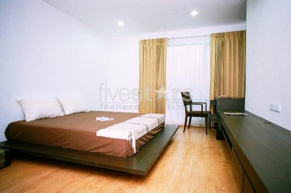 à Bangkok, Appartement avec 1 chambre proche BTS Sala Daeng