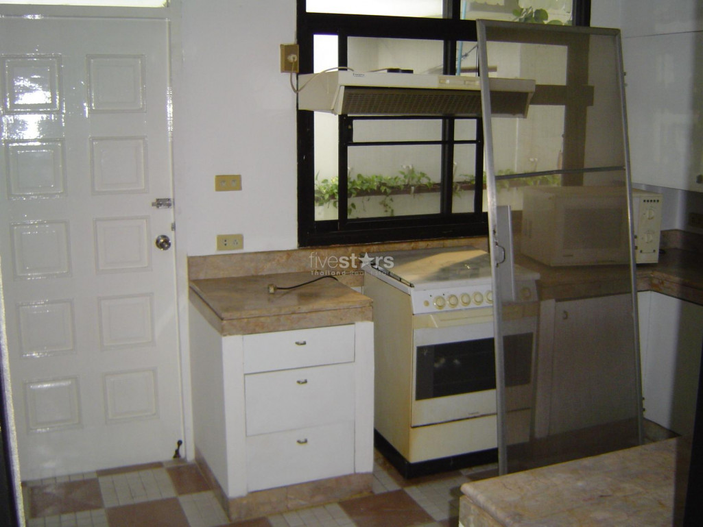 à Bangkok, jolie maison dans une residence privée, photo 5